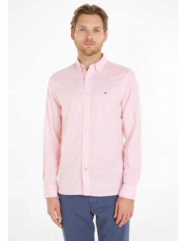 Chemise Tommy Hilfiger rose en coton bio stretch suggérées chez