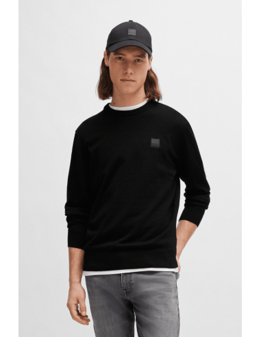 Pull BOSS noir en cachemire est présent 